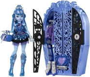 Monster High Abbey Bominable Doll Dress-Up Closet Set with 19 Surprises Accessories
