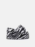 Attico Mochi white and black flatform